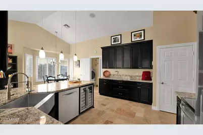 10083 E Dreyfus Avenue, Scottsdale, AZ 85260 - Photo 18