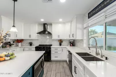 2216 W Berridge Lane, Phoenix, AZ 85015 - Photo 12