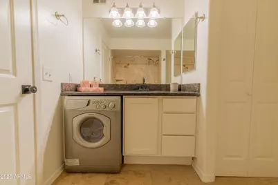 3619 E Monterosa Street #202, Phoenix, AZ 85018 - Photo 18