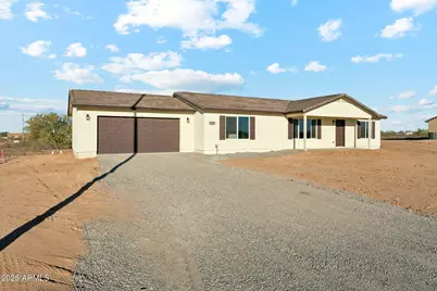 19462 W Birchwood Place, Buckeye, AZ 85326 - Photo 2
