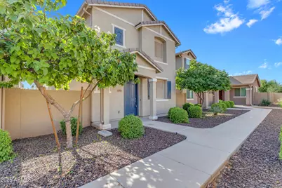 2452 N 73rd Lane, Phoenix, AZ 85035 - Photo 2