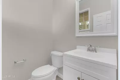 2452 N 73rd Lane, Phoenix, AZ 85035 - Photo 16