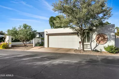 4822 E Earll Drive, Phoenix, AZ 85018 - Photo 2