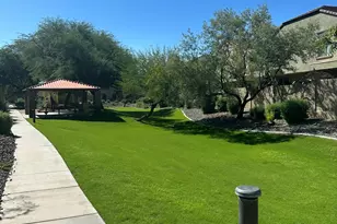 2725 E Mine Creek Rd, Phoenix, AZ 85024 - Photo 24