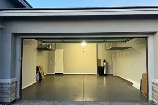 2852 E Robin Ln E, Phoenix, AZ 85050 - Photo 34