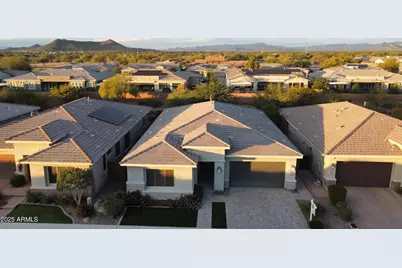 2852 E Robin Lane E, Phoenix, AZ 85050 - Photo 2