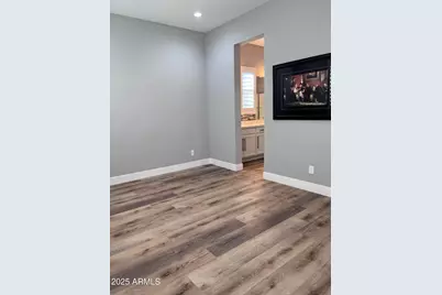 2852 E Robin Lane E, Phoenix, AZ 85050 - Photo 30