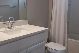 2852 E Robin Ln E, Phoenix, AZ 85050 - Photo 24