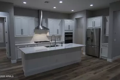 2852 E Robin Lane E, Phoenix, AZ 85050 - Photo 4