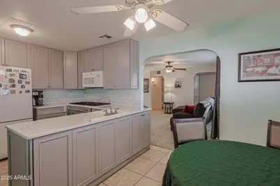 3018 W Lawrence Lane, Phoenix, AZ 85051 - Photo 6