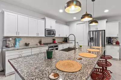 4587 W Stickleaf Way, San Tan Valley, AZ 85144 - Photo 4