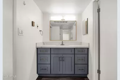 3737 E Turney Avenue #216, Phoenix, AZ 85018 - Photo 6