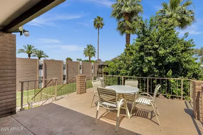 3737 E Turney Avenue #216, Phoenix, AZ 85018 - Photo 2