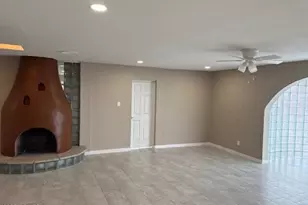 6532 W Medlock Dr, Glendale, AZ 85301 - Photo 2