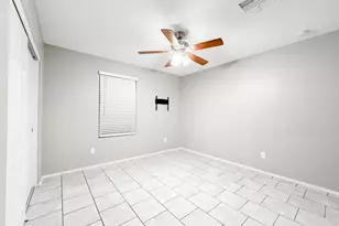 3349 W Donner Dr, Phoenix, AZ 85041 - Photo 18