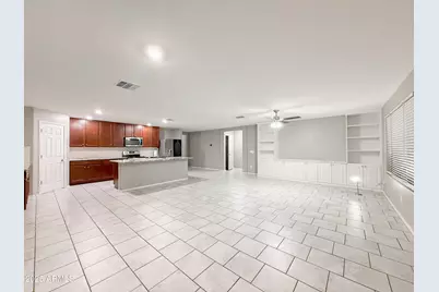 3349 W Donner Drive, Phoenix, AZ 85041 - Photo 8