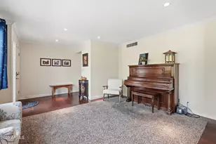 8231 E Jackrabbit Rd, Scottsdale, AZ 85250 - Photo 12