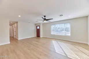 8708 E Jackrabbit Rd, Scottsdale, AZ 85250 - Photo 4