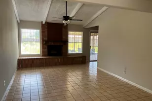 7827 W College Dr, Phoenix, AZ 85033 - Photo 4