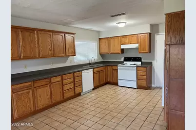 7827 W College Drive, Phoenix, AZ 85033 - Photo 6