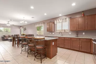 16151 W Desert Flower Drive, Goodyear, AZ 85395 - Photo 10