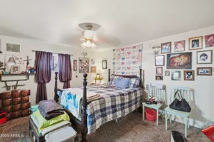 233 E Villa Rita Dr, Phoenix, AZ 85022 - Photo 14