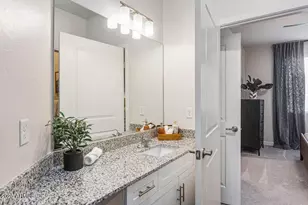 28201 N Black Canyon Hwy, Phoenix, AZ 85085 - Photo 10