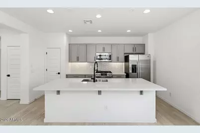 10046 W Piccadilly Road, Avondale, AZ 85392 - Photo 6