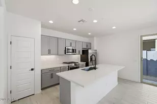 10046 W Piccadilly Rd, Avondale, AZ 85392 - Photo 10