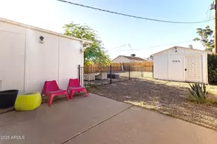 1950 W Palm Ln, Phoenix, AZ 85009 - Photo 20