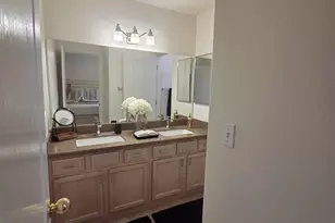 9151 W Greenway Rd, Peoria, AZ 85381 - Photo 8