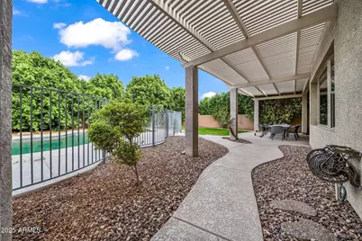 14432 W Hearn Road, Surprise, AZ 85379 - Photo 32