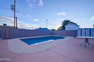 5539 W Wilshire Dr, Phoenix, AZ 85035 - Photo 40