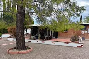 91 E Los Mangos, Green Valley, AZ 85614 - Photo 2