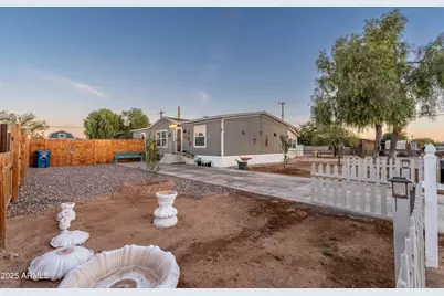 320 5th Avenue E, Buckeye, AZ 85326 - Photo 2