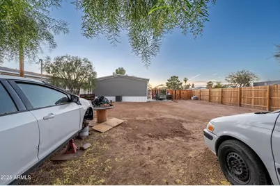 320 5th Avenue E, Buckeye, AZ 85326 - Photo 10