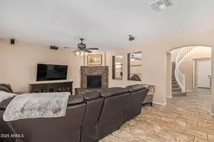 3615 E Salter Dr, Phoenix, AZ 85050 - Photo 10