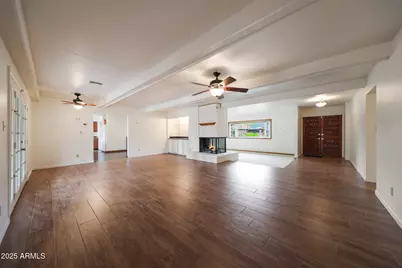 110 W Las Palmaritas Drive, Phoenix, AZ 85021 - Photo 6