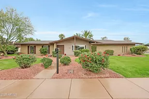 110 W Las Palmaritas Dr, Phoenix, AZ 85021 - Photo 1