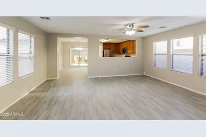 11219 W Garfield Street, Avondale, AZ 85323 - Photo 2