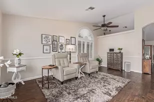 3425 E Sequoia Dr, Phoenix, AZ 85050 - Photo 6