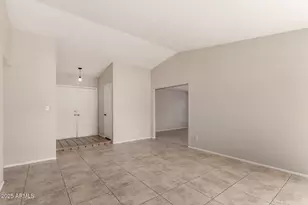 4207 W Christy Dr, Phoenix, AZ 85029 - Photo 8