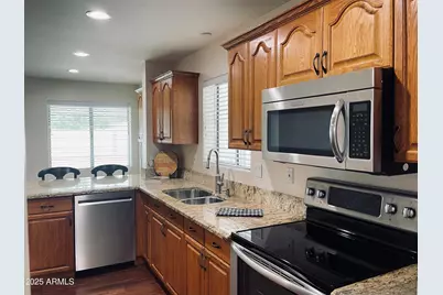 4702 E Wilshire Drive, Phoenix, AZ 85008 - Photo 4