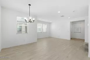 10048 W Piccadilly Rd, Avondale, AZ 85392 - Photo 16