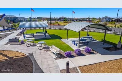 10048 W Piccadilly Road, Avondale, AZ 85392 - Photo 6