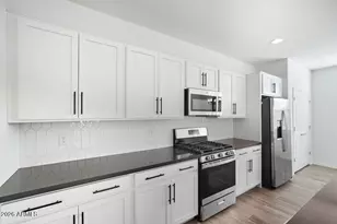 10054 W Piccadilly Rd, Avondale, AZ 85392 - Photo 8