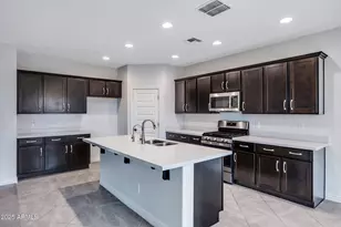 12370 W Cassia Trail, Peoria, AZ 85383 - Photo 2