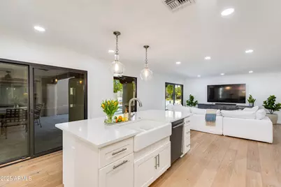 3116 E Rose Lane, Phoenix, AZ 85016 - Photo 8