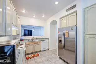 8317 N 61st Ln, Glendale, AZ 85302 - Photo 10