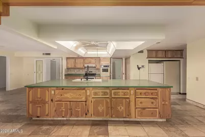 9702 W Branding Iron Drive, Sun City, AZ 85351 - Photo 8